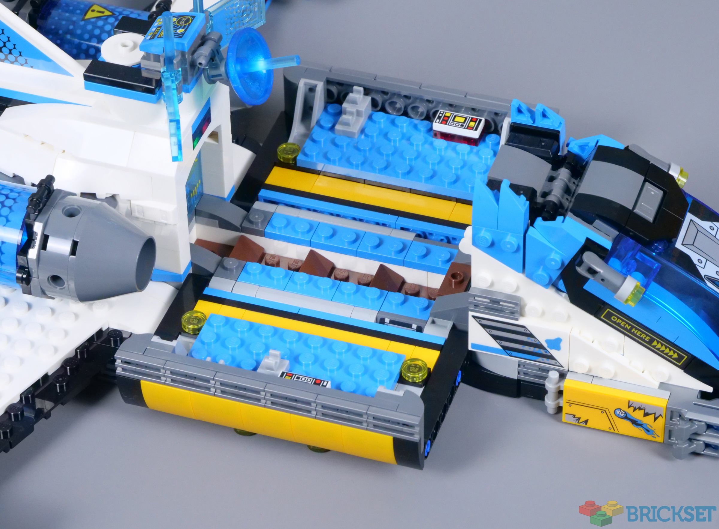 LEGO Dreamzzz 71460 Mr. Oz's Spacebus review | Brickset
